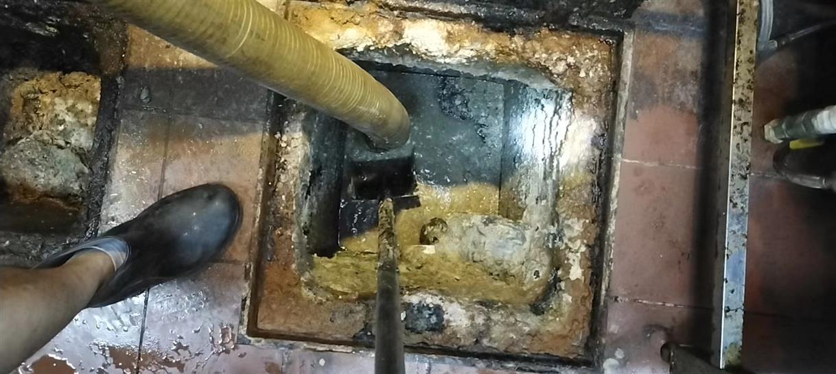 康马污水池清理一般都有毒气，怎么预防中毒呢？